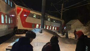 фото крушения поезда в мурманске